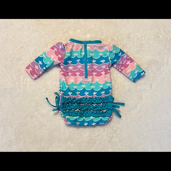 Adorable!! Rufflebutts Infant Girls Swimsuit, Size 0-3 months, NWOT! - Picture 2 of 3